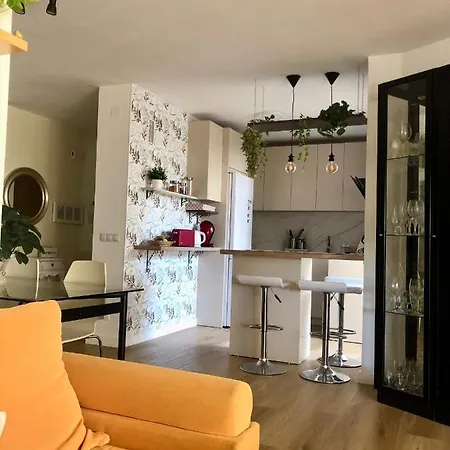 Con Smart Tv En Piso Compartido Con Bano Privado O Compartido Sol Malaga