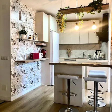 Con Smart Tv En Piso Compartido Con Bano Privado O Compartido Sol Homestay *