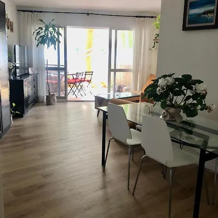 Con Smart Tv En Piso Compartido Con Bano Privado O Compartido Sol