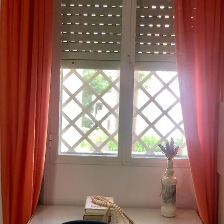 Con Smart Tv En Piso Compartido Con Bano Privado O Compartido Sol Homestay
