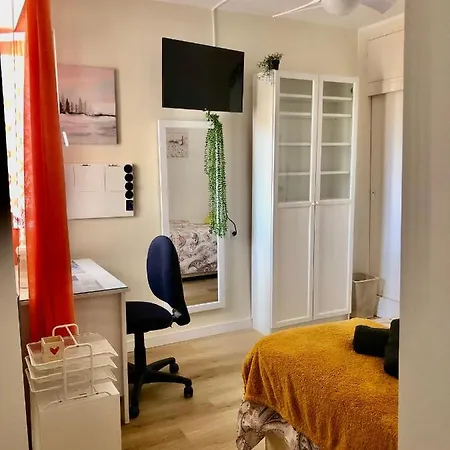 Con Smart Tv En Piso Compartido Con Bano Privado O Compartido Sol *