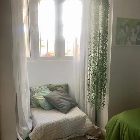 Con Smart Tv En Piso Compartido Con Bano Privado O Compartido Sol *